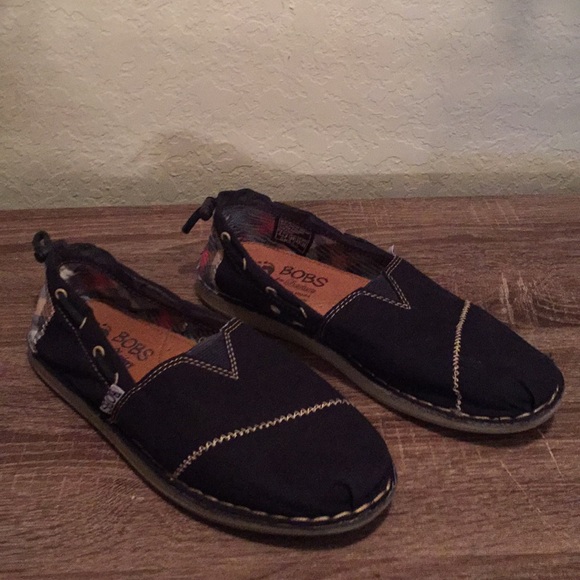 navy blue bobs skechers